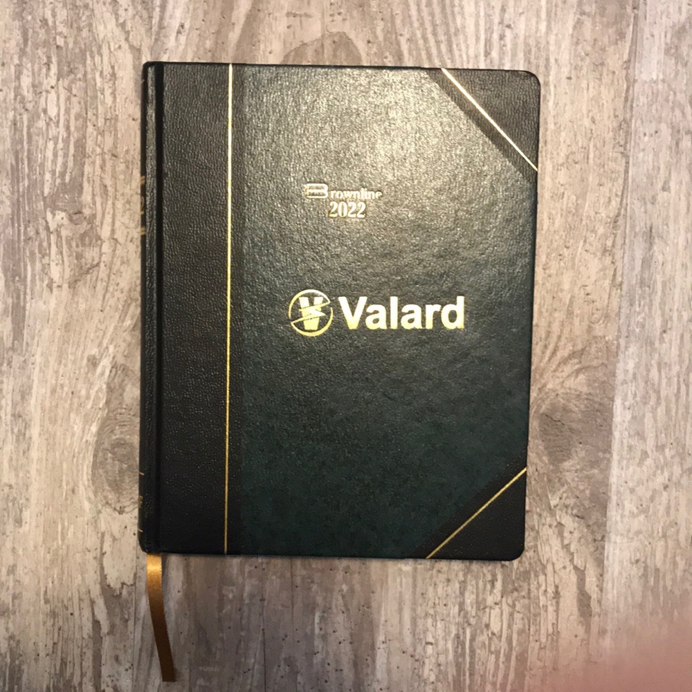BRAND NEW 2022 Brownline daily planner